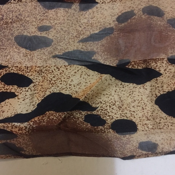 ECHO Animal Pattern Scarf - Picture 3 of 5